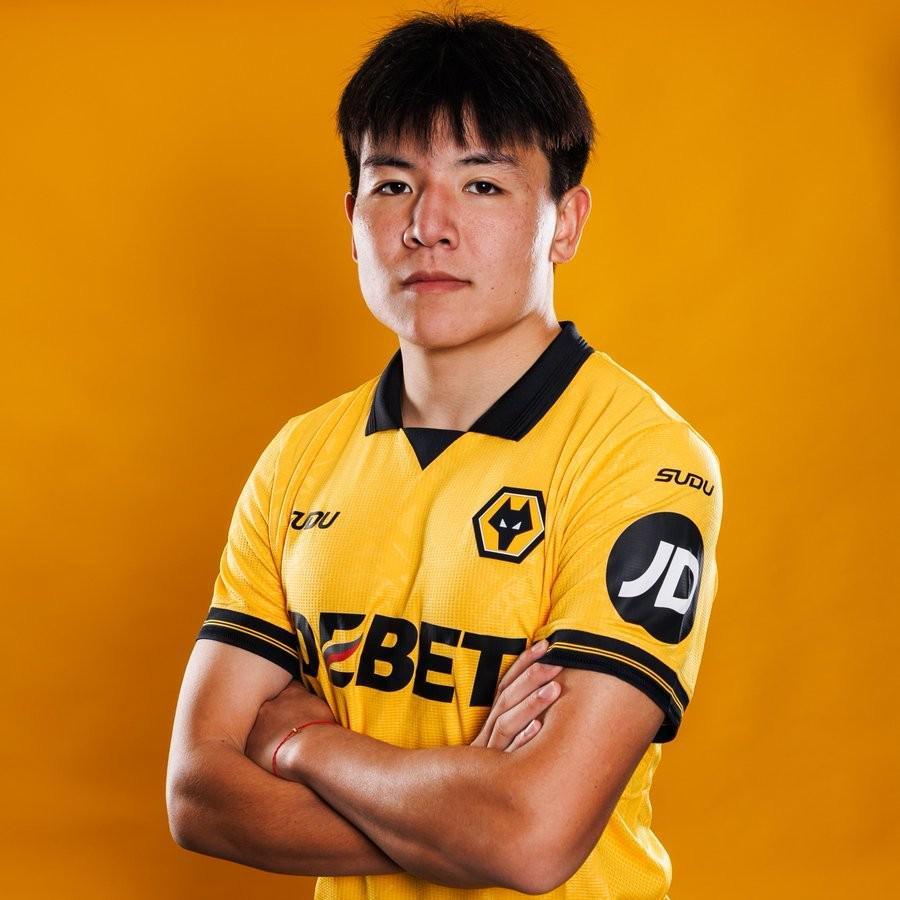 李璇：徐彬会先踢一场狼队U21比赛，周一去巴恩斯利报道